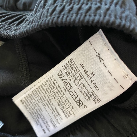 Gap Fit Athletic Shorts size M - Picture 5 of 5